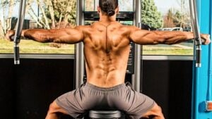 How To Do Reverse (Rear Delt) Peck Deck Fly